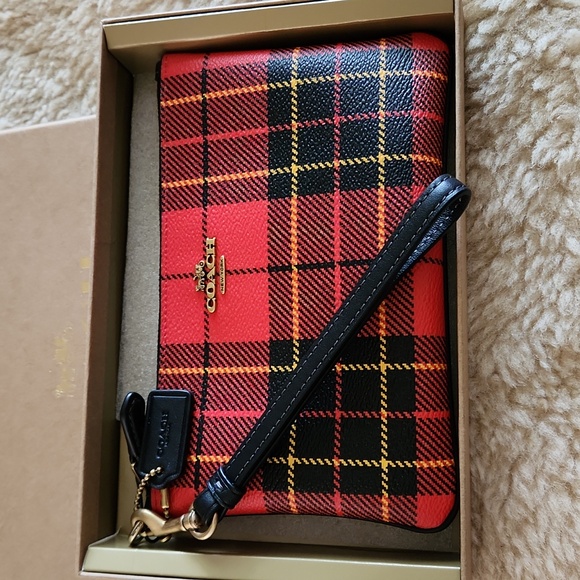 NWT IOB Coach Red Plaid Leather Wristlet Wallet β€οΈπ€ππ - Picture 14 of 16